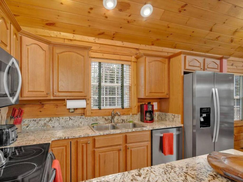 Soco Serene Cabin In The Heart Of Maggie Valley Exterior photo